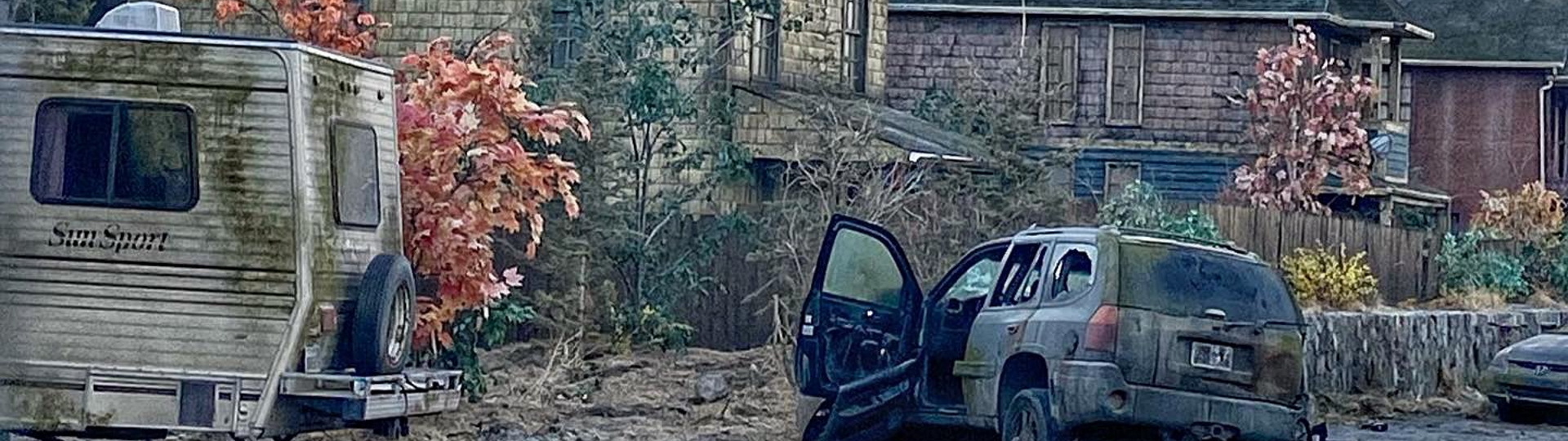 Fotky z natáčení seriálového The Last of Us ukazují slušnou apokalypsu | Novinky